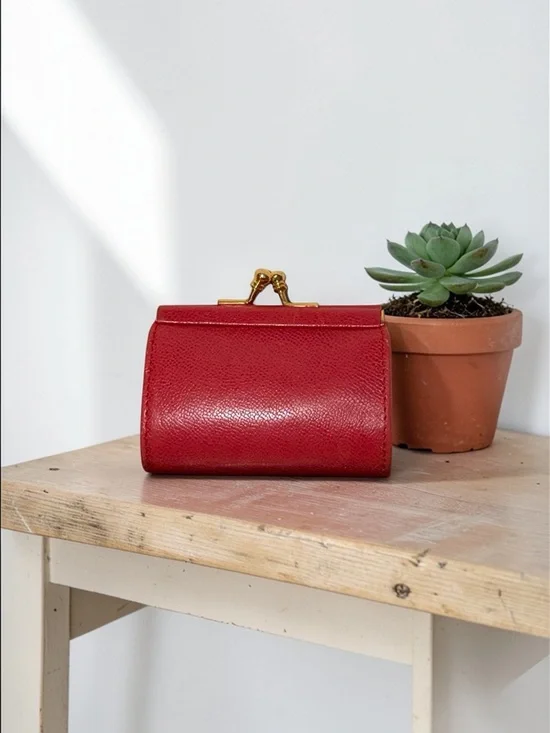 Vintage Yves Saint Laurent Red Leather and Brass Kiss-Coin Lock Wallet - Picture 2 of 6